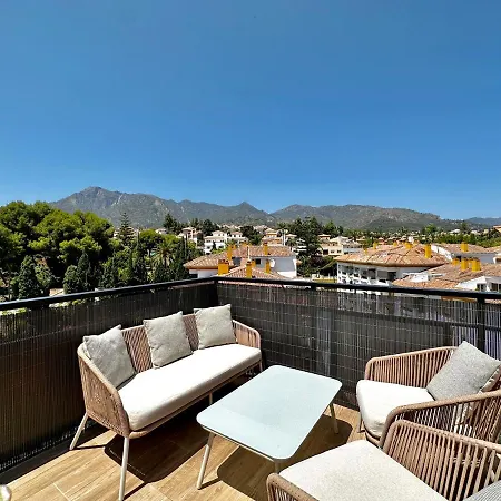 Oasis Center - Eaw Homes Appartement